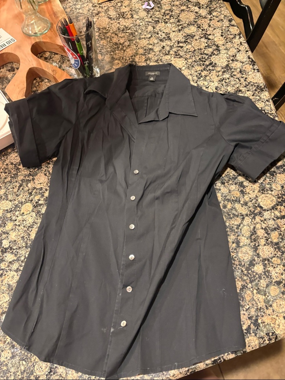 Ann Taylor Black Short-Sleeve Button-Up Blouse